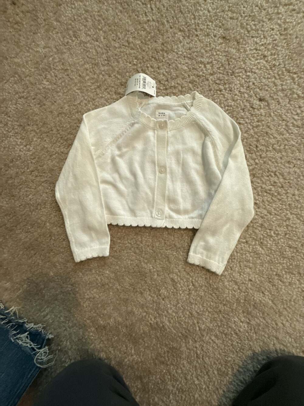 Baby Gap White Knit Scallop Edge Button-Up Cardigan